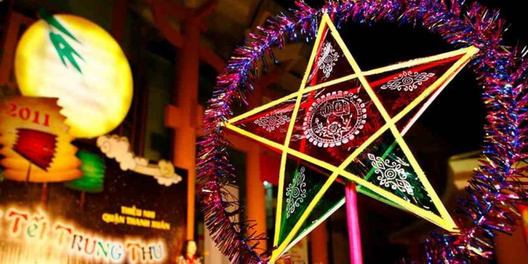 Giai thoại thú vị về đèn ngôi sao