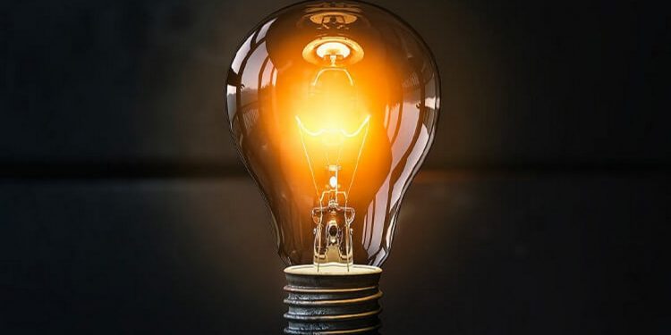 Bóng đèn đã được con người phát minh cách đây hàng trăm năm