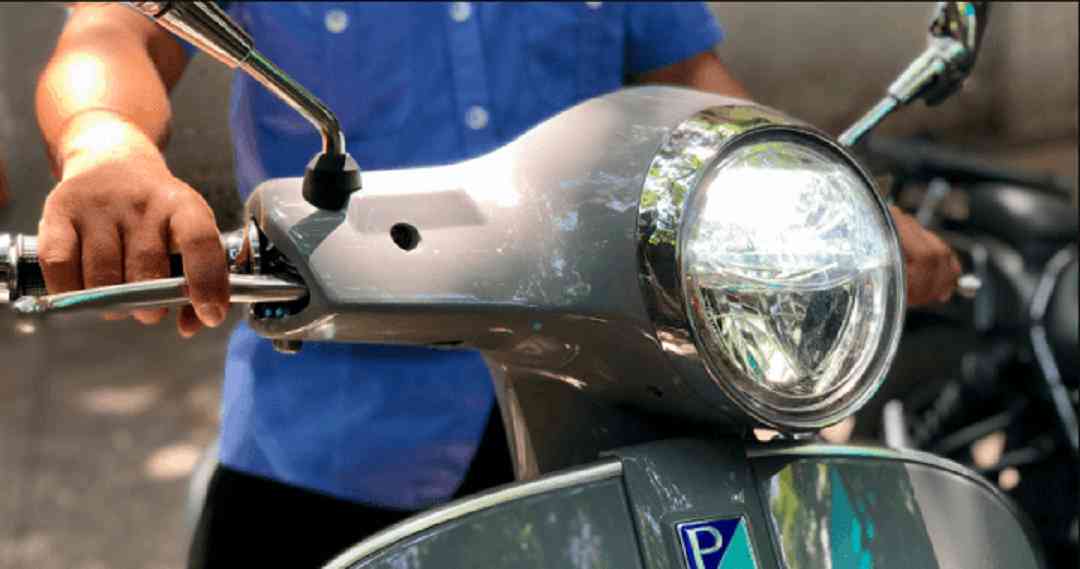 Cách sử dụng đèn pha xe máy đúng cách - đúng luật