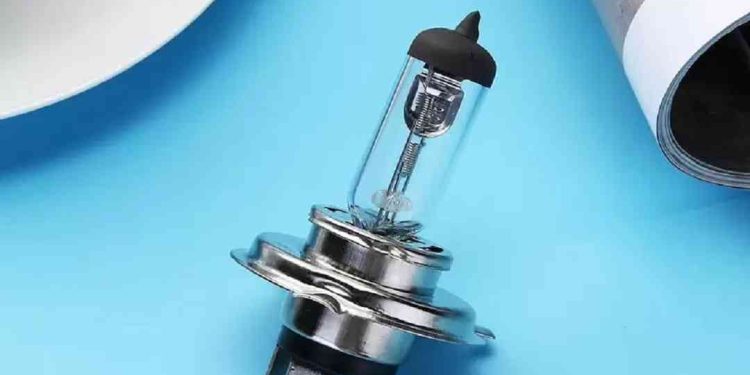 Nguyên nhân khiến đèn pha xe máy hay bị cháy và cách khắc phục