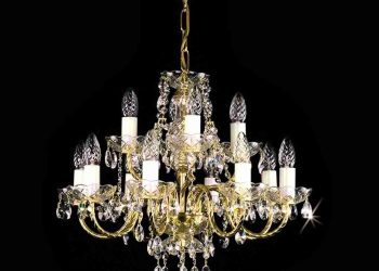 Đèn chùm thủy tinh và đèn chùm pha lê khác nhau như thế nào?