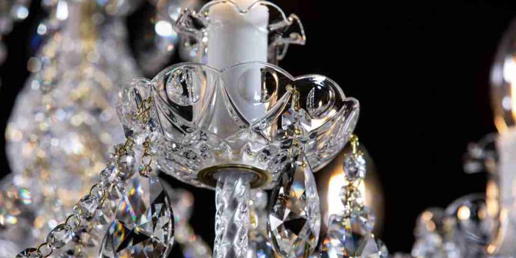 Cách nhận biết Đèn Chùm Pha Lê Cao Cấp chất lượng