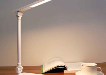 Tiêu chí chọn đèn bàn học tốt cho con