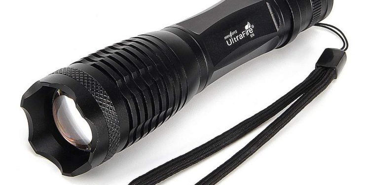 Hãy sử dụng đèn pin đội một cách hợp lý