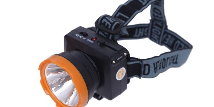 Lưu ý khi sử dụng đèn pin đội đầu