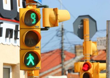 Đèn giao thông hiện đại nhưng vẫn có nguyên lý hoạt động như cũ