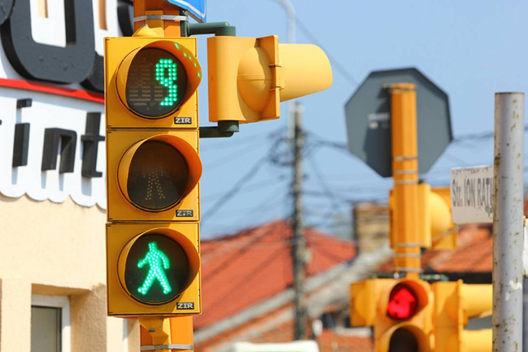 Đèn giao thông hiện đại nhưng vẫn có nguyên lý hoạt động như cũ