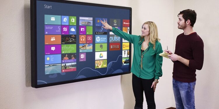 Màn hình tương tác thông minh là thiết bị công nghệ cao