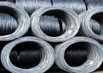 Dập nổi tên thương hiệu Pomina với khoảng cách đều nhau trên sản phẩm